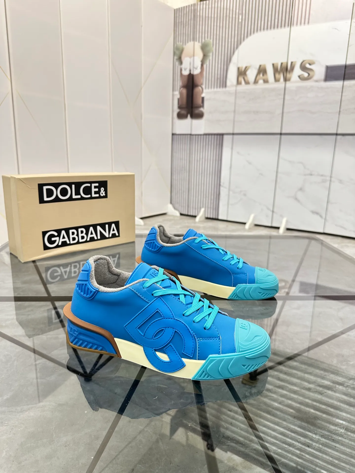 Men's shoes for sale 💰: 💰P500¥ Product trademark: DG* "Dolce & Gabbana*" low-cut casual shoes Regular size: 35-45 (can be customized to 46) Couple style Product material: imported silk leather upper, breathable lining, original outsole. Number: 803